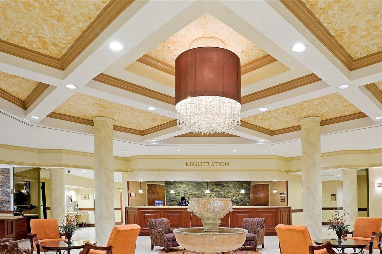 Crowne Plaza Edison By Ihg Hotel Екстериор снимка
