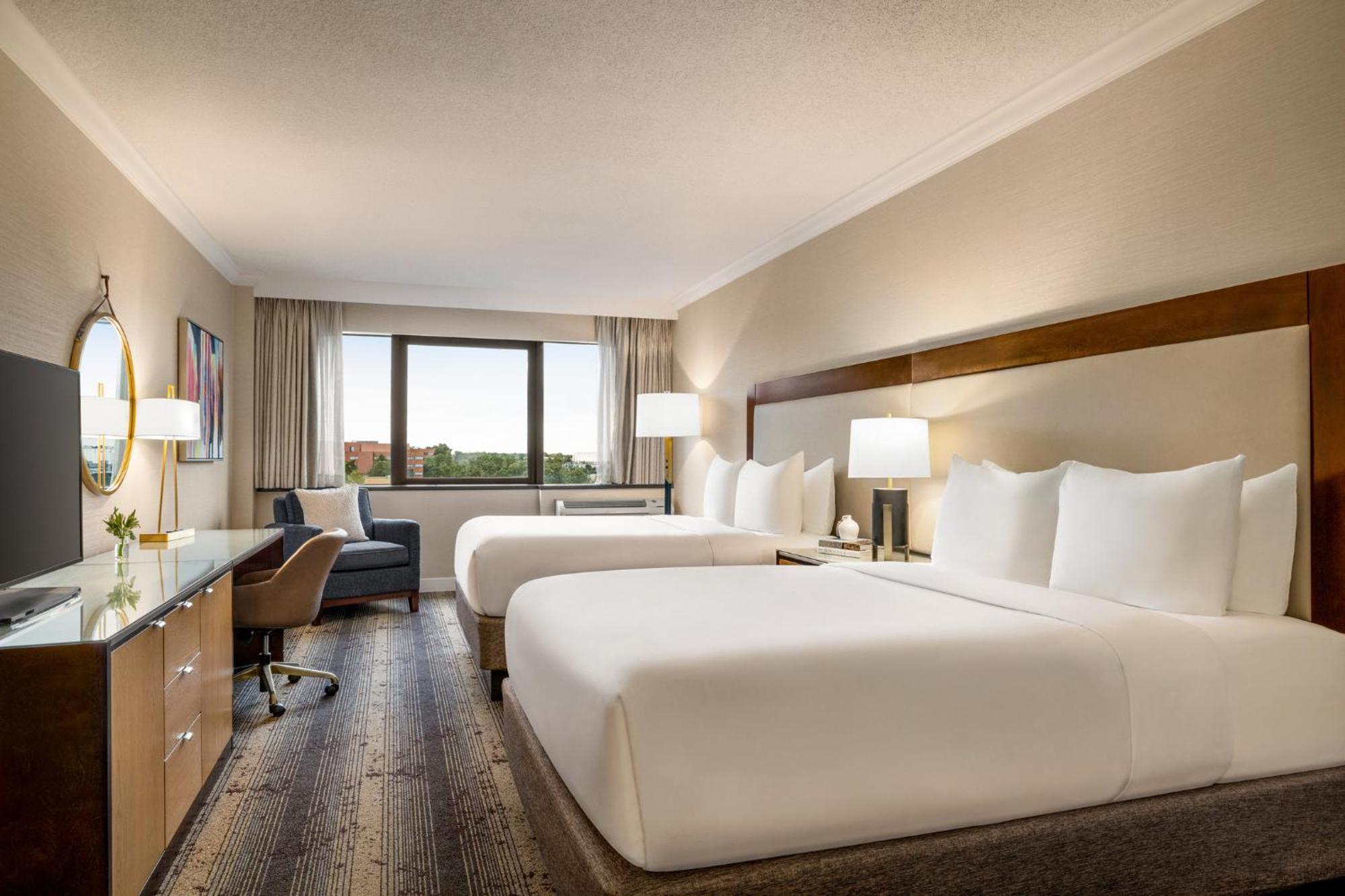 Crowne Plaza Edison By Ihg Hotel Екстериор снимка