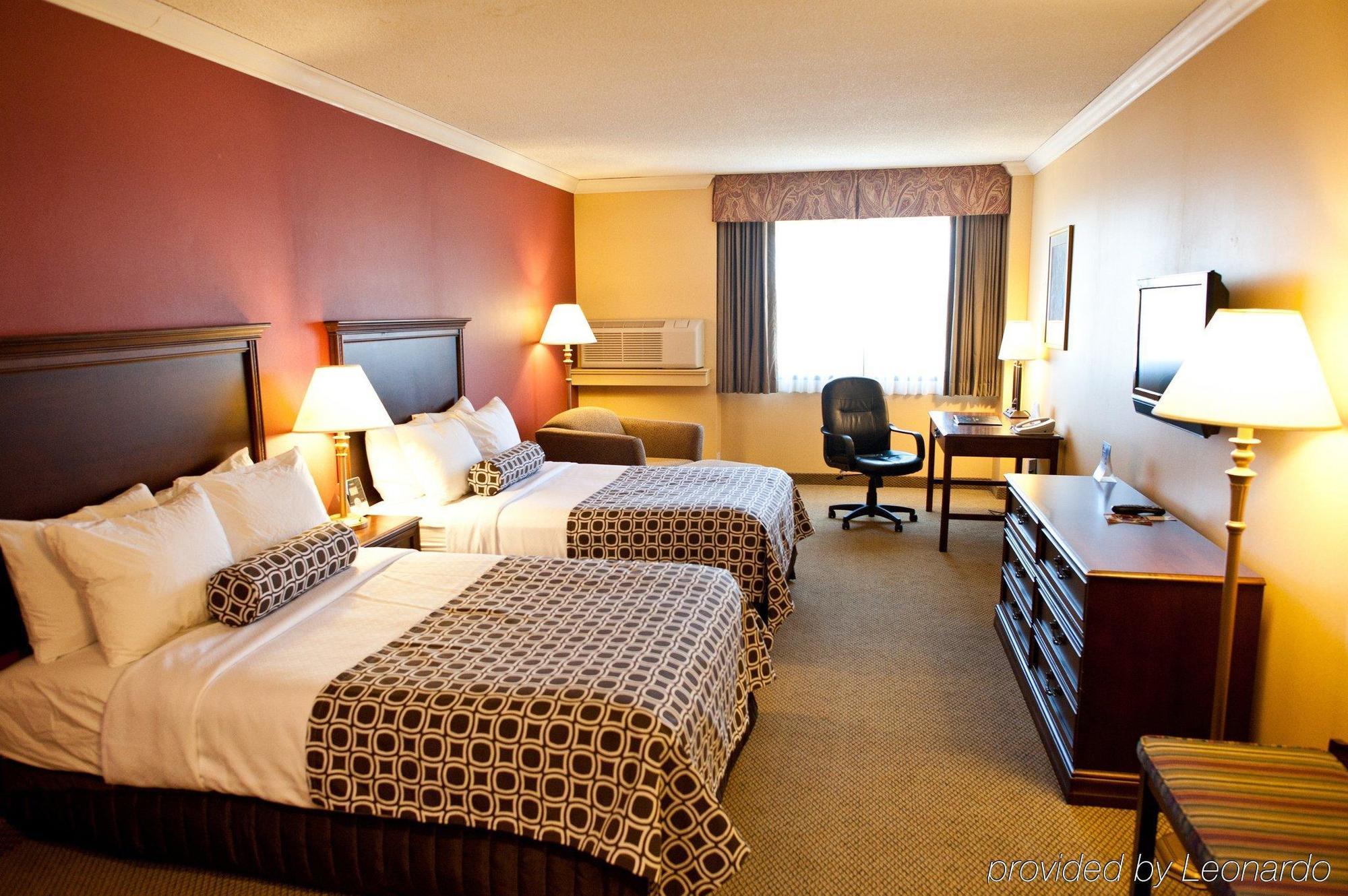 Crowne Plaza Edison By Ihg Hotel Екстериор снимка